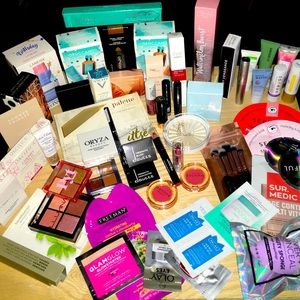 Huge Makeup lot 50+ items
